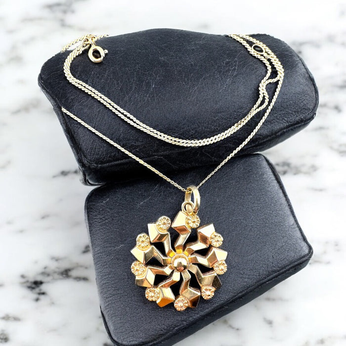 18k Yellow Gold Large Star Flower Pendant Necklace, 8.2g, Geometric Modern Design, 18" Chain, 750 Hallmark, Made in Italy