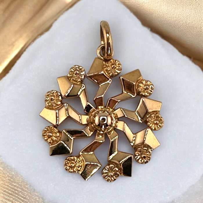 18k Yellow Gold Large Star Flower Pendant Necklace, 8.2g, Geometric Modern Design, 18" Chain, 750 Hallmark, Made in Italy