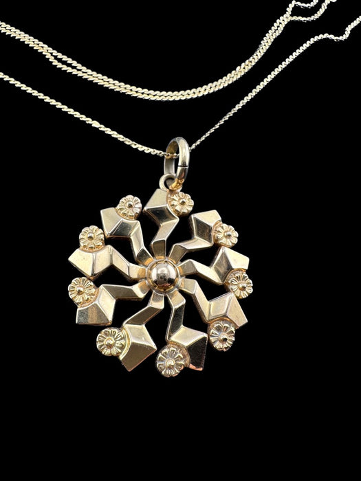 18k Yellow Gold Large Star Flower Pendant Necklace, 8.2g, Geometric Modern Design, 18" Chain, 750 Hallmark, Made in Italy