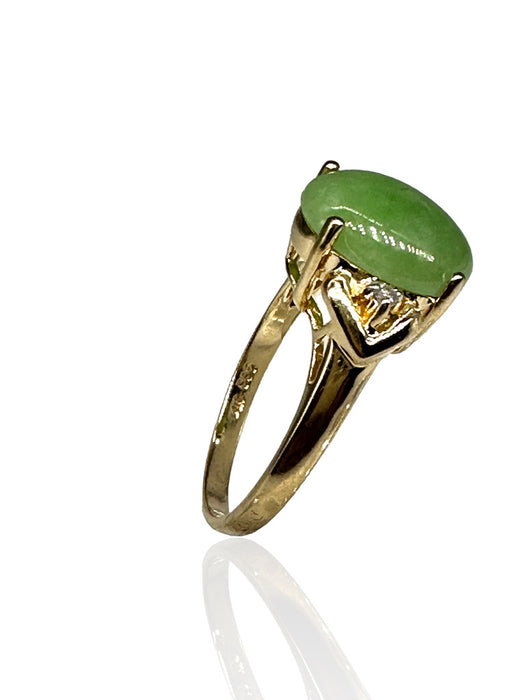 Ring in 14k Gold with Green Jade and Diamond Ring, Size 6.5 Cocktail Ring