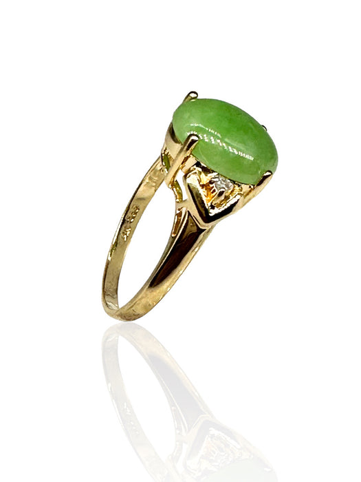 Ring in 14k Gold with Green Jade and Diamond Ring, Size 6.5 Cocktail Ring