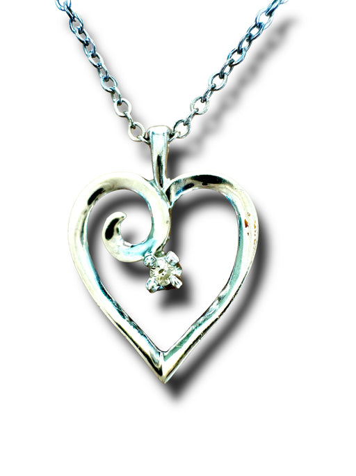 18" gold heart love you necklace