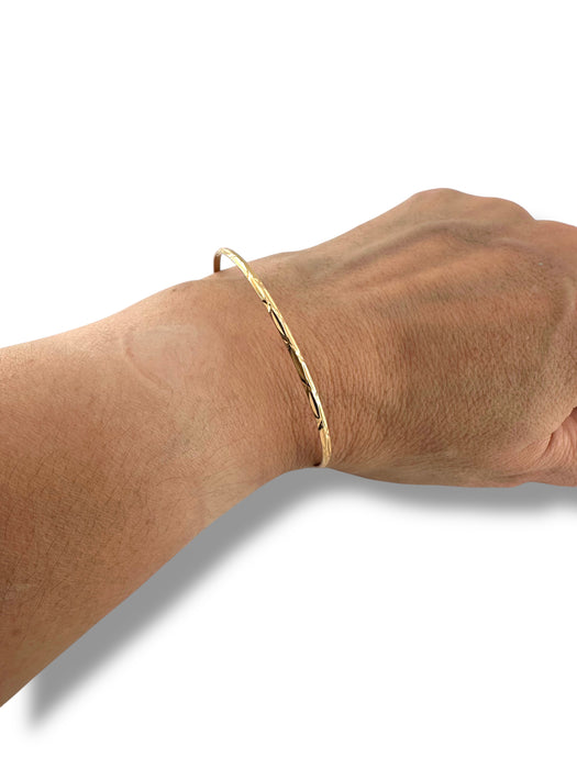 Vintage 18K Yellow Gold Bangle Bracelet – Italian 750 Hallmark – 4.24g