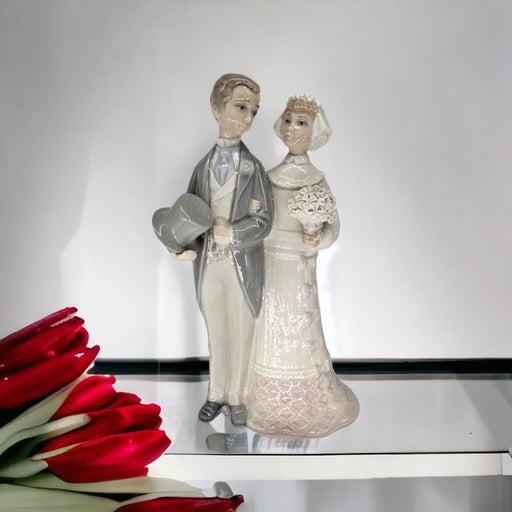 Retired Lladro Wedding Figurine, Handmade in Spain, 7.7in