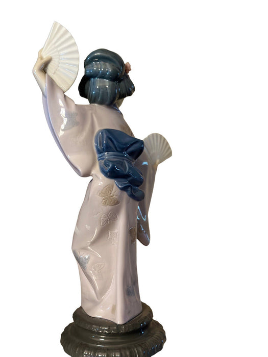 Vintage Lladró Madame ButterflyPorcelain Figurine Geisha Girl with Fans, Hand Made In Spain, 11.5” T, no Box-EZ Jewelry and Decor