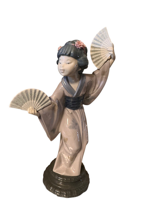 Vintage Lladró Madame ButterflyPorcelain Figurine Geisha Girl with Fans, Hand Made In Spain, 11.5” T, no Box-EZ Jewelry and Decor