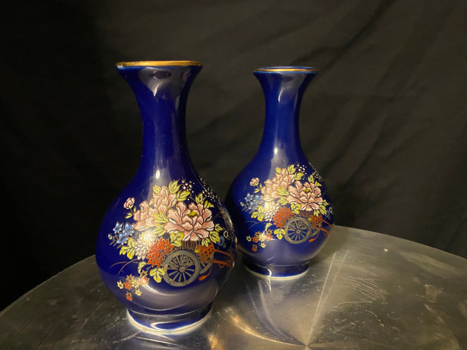 A Pair of hand painted Japanese vases 5”-EZ Jewelry and Decor