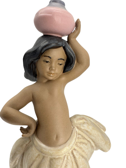 Retired Lladró #6283 Socialite of the 20s Porcelain Figurine