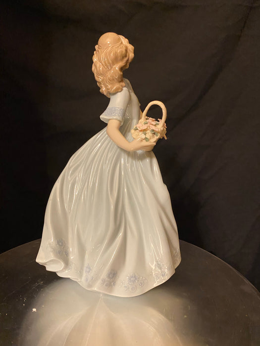 Vintage Lladro 6130, Spring Enchantment, Porcelain Sculpture, 9,”Handmade in Spain Mint Condition.-EZ Jewelry and Decor