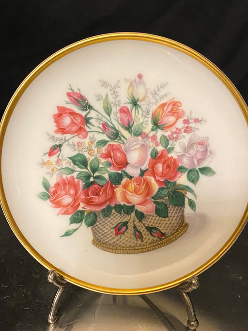 Kaiser W Germany Porcelain  Beautiful Vintage Porcelain Decorative Plate, 4”-EZ Jewelry and Decor