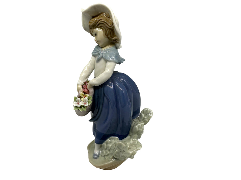 Retired Lladro Wedding Figurine, Handmade in Spain, 7.7in