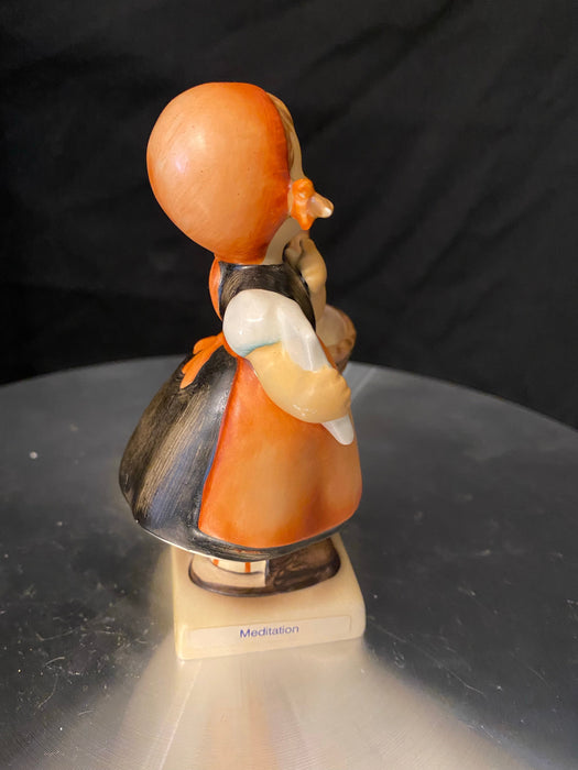 Girl With Basket, Small Hummel Figurine 96, Goebel 