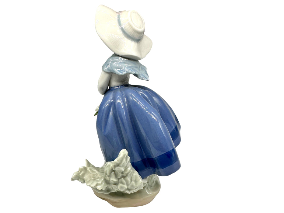 Retired Lladro “Dainty Lady” Hand Made in Spain Figurine, 13.5”