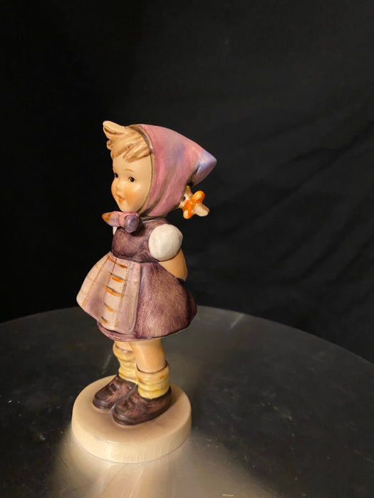Goebel Hummel Figurine #258 Which Hand Girl In Purple Dress